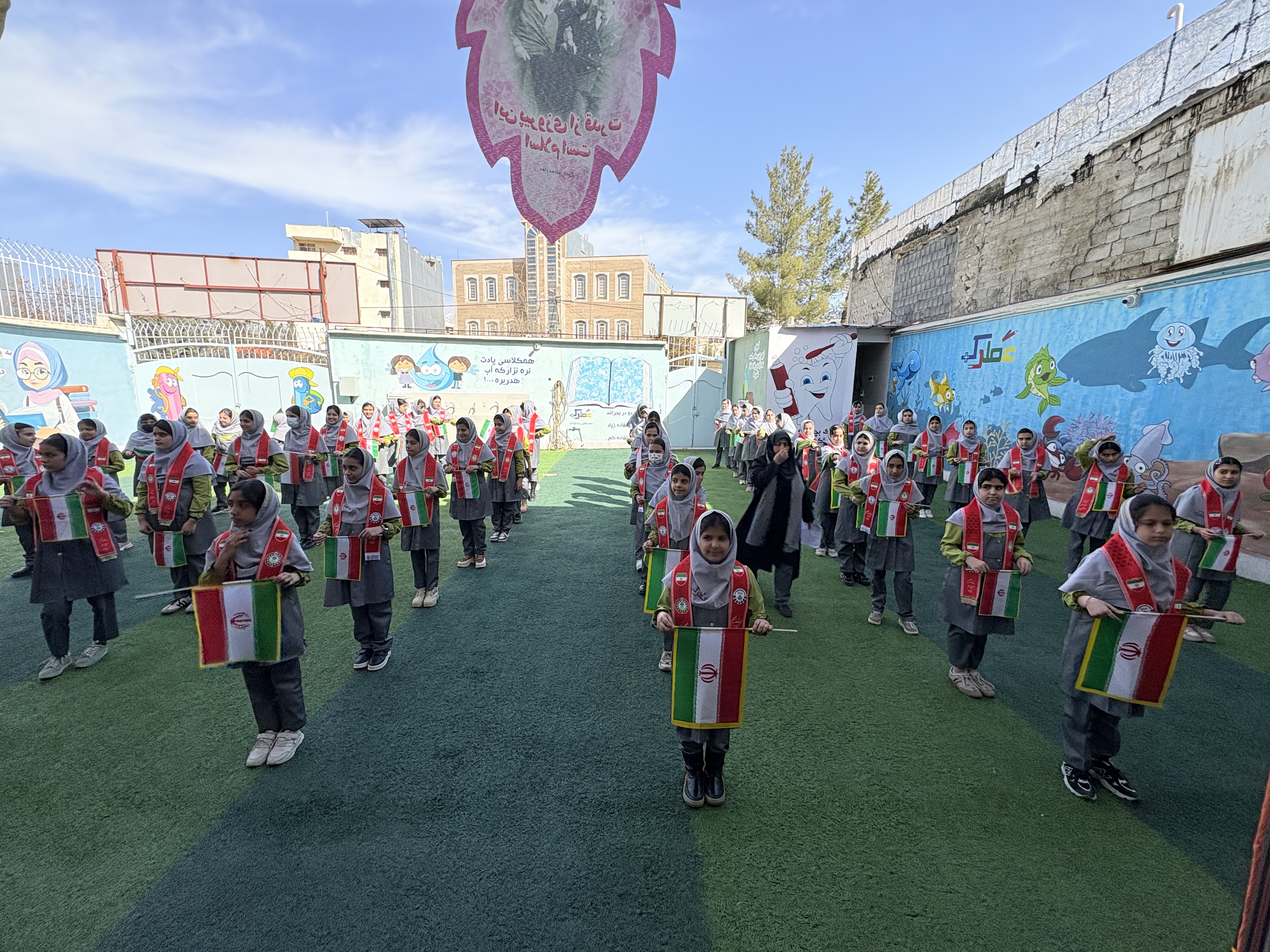 سرود ایرانمون دخترای عطرک